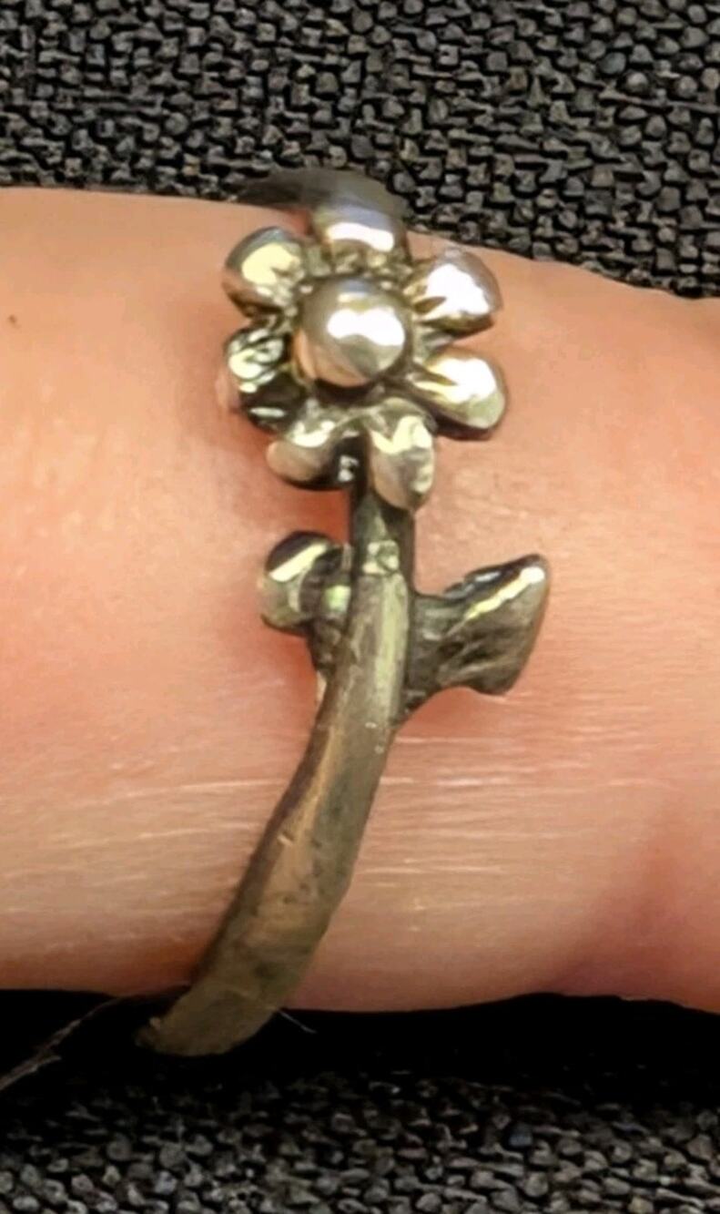 Dainty Flower Ring 925 Sterling Silver Floral Stack Band Size 5.5 Minimalist